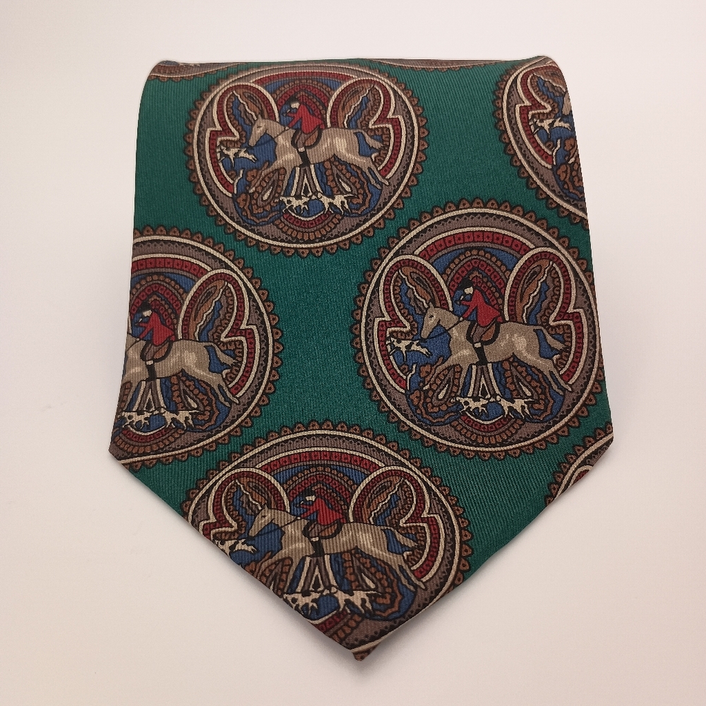 Vintage Pierre Cardin Mens 100% Silk Green Dog Hunting Neck Tie Made In USA - Picture 2 of 11
